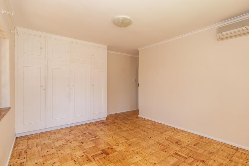 3 Bedroom Property for Sale in Meadowridge Western Cape